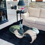 Столик с изогнутым основанием из коллекции Vogue