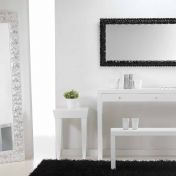 Столики и зеркала для классического интерьера