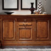 Столовый комод на массивном основании