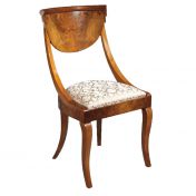 Стул с мягким сидением