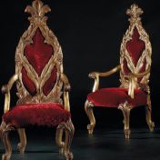 Стулья для гостиной комнаты или столовой.