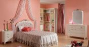 Светлая спальня для девочки коллекции CHARLOTTE
