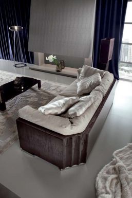 Светлый диван из коллекции Absolute