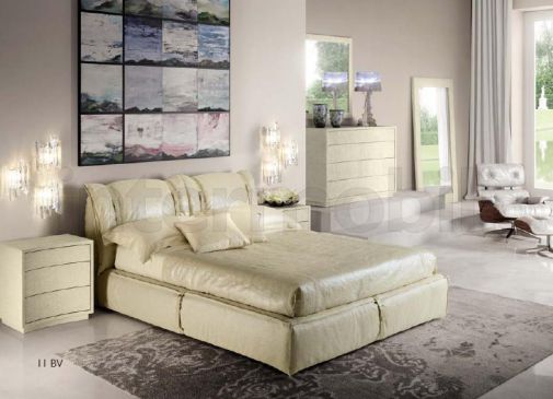 Светлый комплект мебели от Halley.