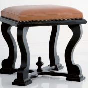 Табурет обитый натуральной кожей