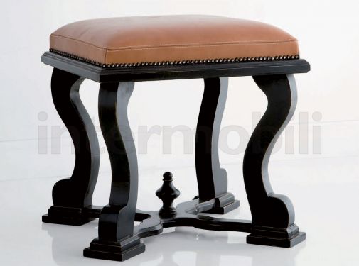 Табурет обитый натуральной кожей