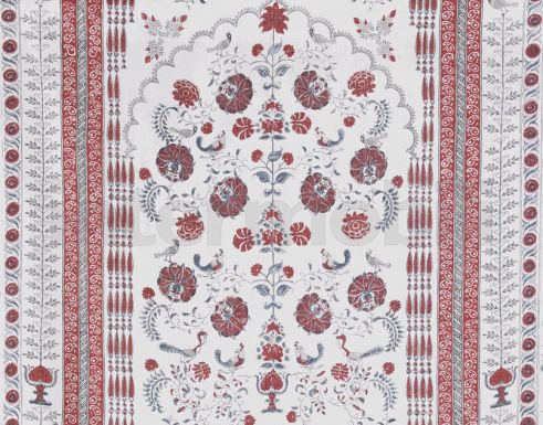 Ткань JAIPUR-PANNEAU из коллекции BRAQUENIE с изображением цветочных гирлянд