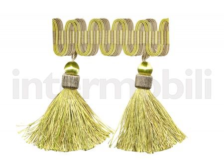 Бахрома с шариками и кисточками