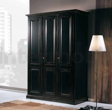 Трехдверный платяной шкаф фабрики MAV