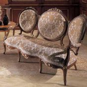 Трехместный диван коллекции DELLA CASA