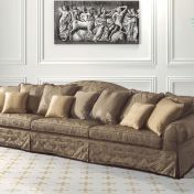 Большой диван для вашей гостиной