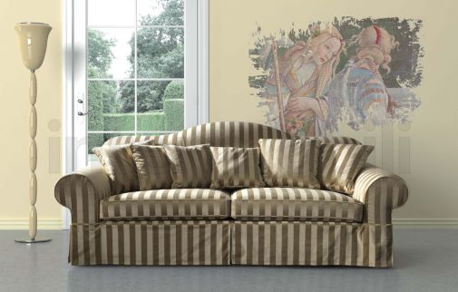 Трехместный диван для вашей гостиной