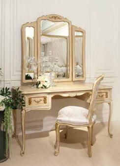 Туалетный столик и стул коллекции Strauss