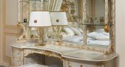 Туалетный столик-консоль и пуф для королевской спальни коллекции Stella d'Oriente