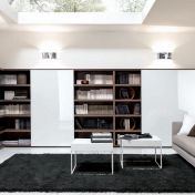 Угловая стенка от Bimax с белыми стеклянными створками