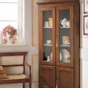 Угловая витрина UFFIZI