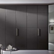 Угловой шкаф с распашными створками из коллекции SESTANTE