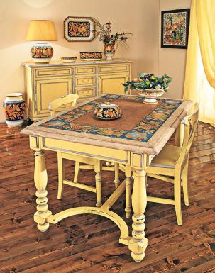 Уникальный гарнитур для столовой комнаты