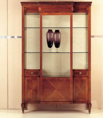 Витрина для столовой с удивительным дизайном.