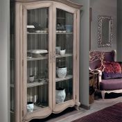 Витрина из натурального дерева