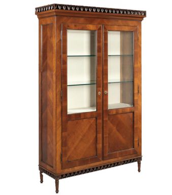 Витрина с двумя распахивающимися дверцами