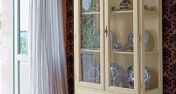 Витрина в классическом стиле из коллекции Decor