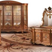 Витрины, комод и зеркало из коллекции Bazzi.