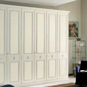 Вместительный шкаф Borea из коллекции Meridian