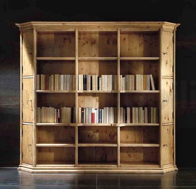 Вместительный шкаф коллекции MUSEUM