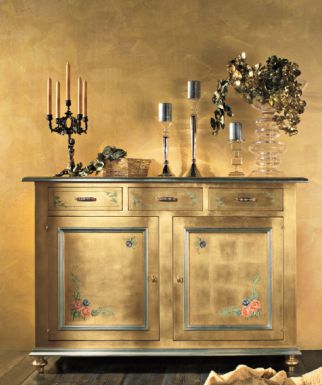 Восхитительный буфет CORTESE отделанный золотой фольгой