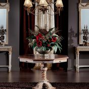 Восьмиугольный стол для гостиной-столовой