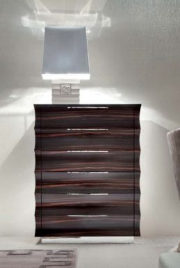 Высокий комод из коллекции Daydream