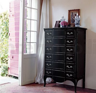 Высокий комод из коллекции Decor