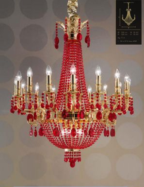 Яркая красная люстра