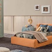 Яркая мебель для подростковой спальни.