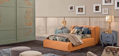 Яркая мебель для подростковой спальни.