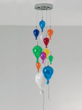 Яркая подвесная люстра