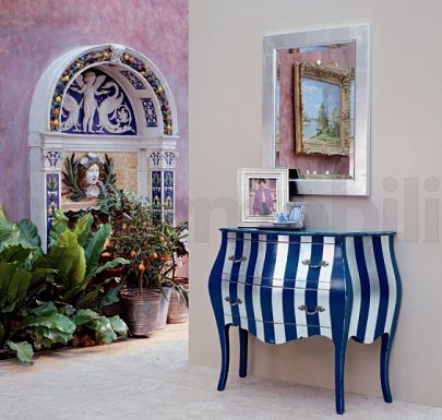 Яркий комод из коллекции Decor в классическом стиле