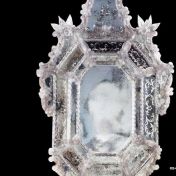 Зекало в ажурной раме из коллекции Jumbo.