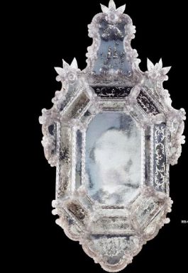 Зекало в ажурной раме из коллекции Jumbo.