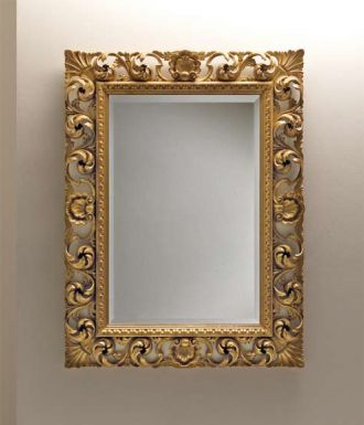 Зеркало в золотой резной раме