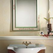 Зеркало в прямоугольной раме UFFIZI