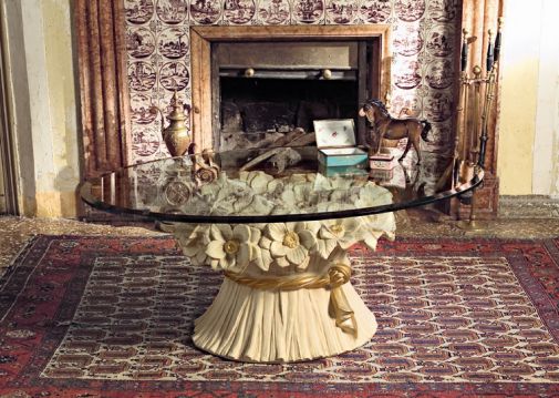 Журнальный стол из коллекции Vogue для классической гостиной